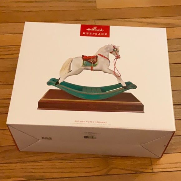 Hallmark Rocking Horse Memories - Picture 5 of 12